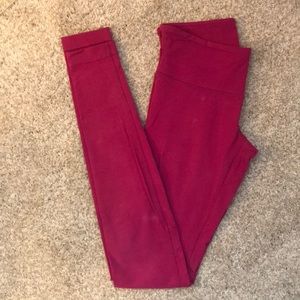 Lululemon Wunder Under - sz 4. Pink/Berry color